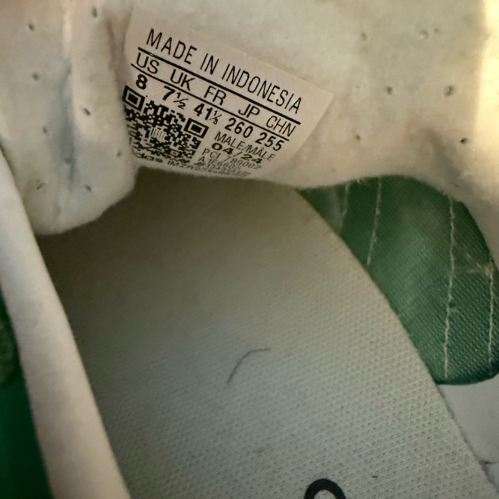 Adidas Sneakers in Green and White - Picture 3 of 3